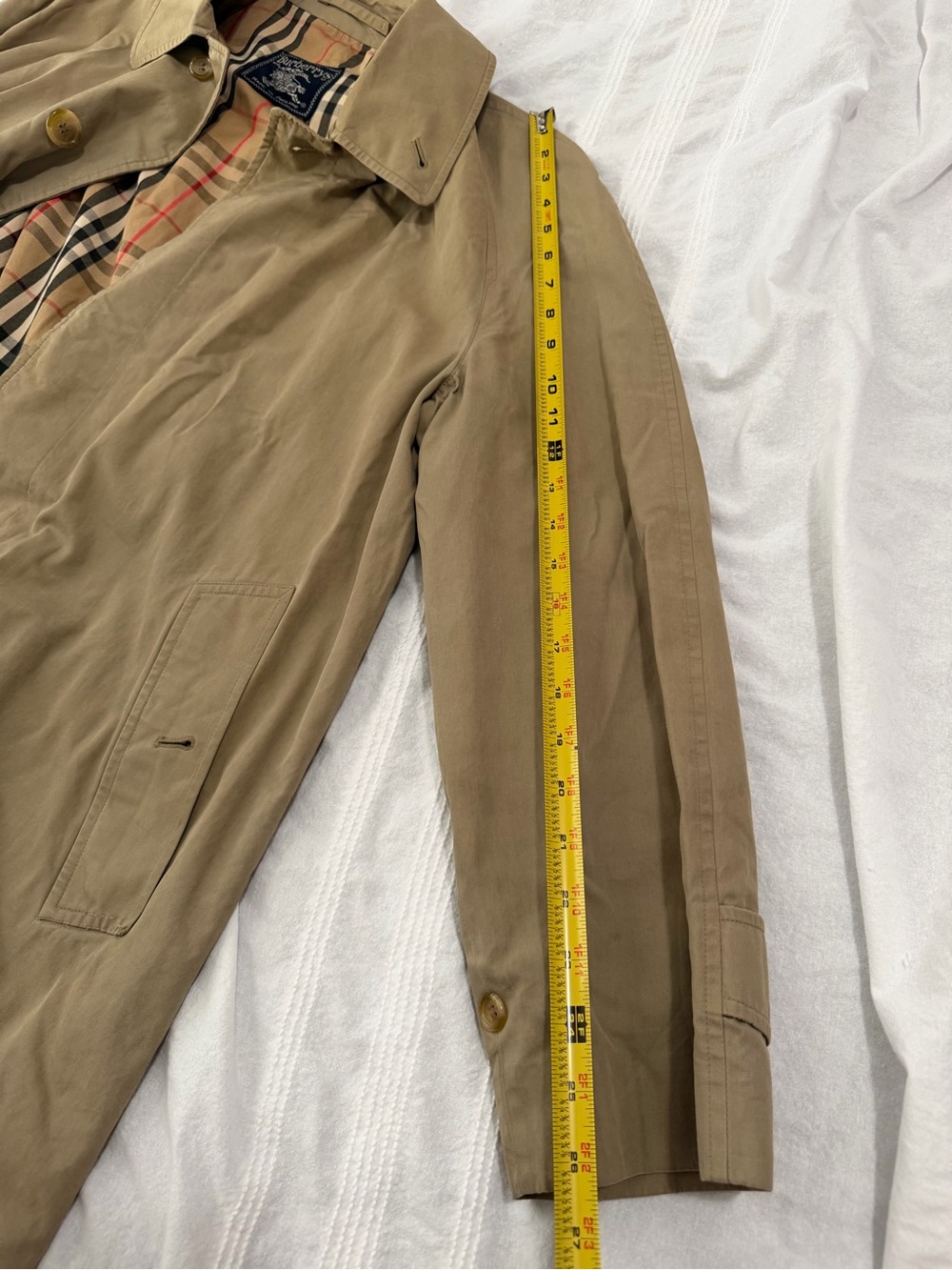 Vintage Burberry Classic Trench Coat in Khaki M/L - Picture 9 of 9